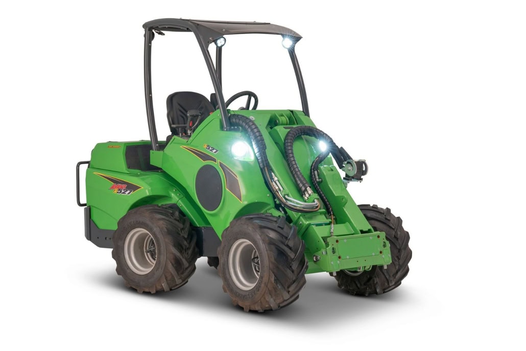 Photo of an AVANT e527 loader